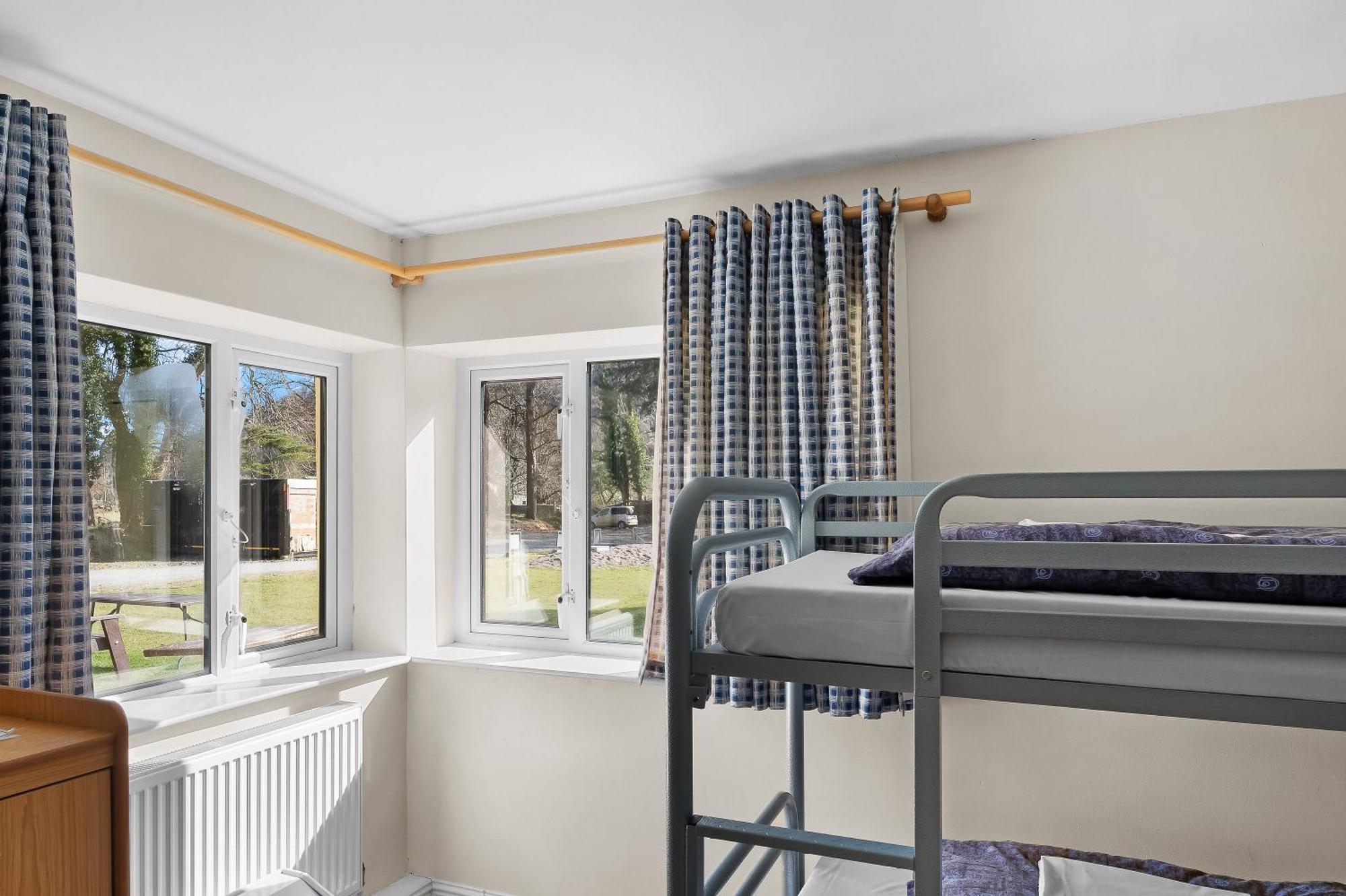 Glendalough International Youth Hostel Лараг Екстериор снимка