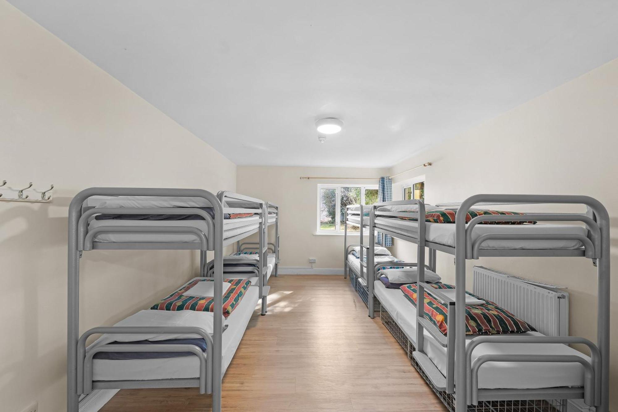 Glendalough International Youth Hostel Лараг Екстериор снимка
