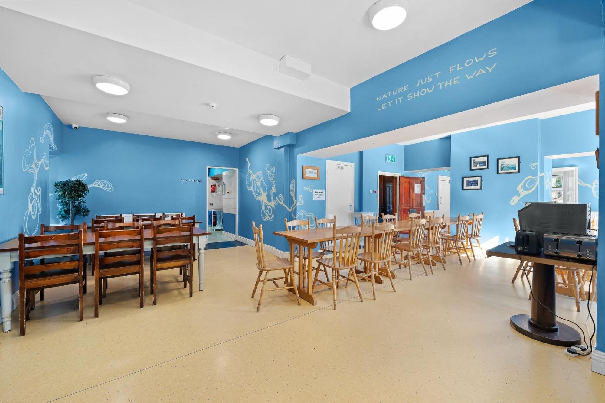 Glendalough International Youth Hostel Лараг Екстериор снимка