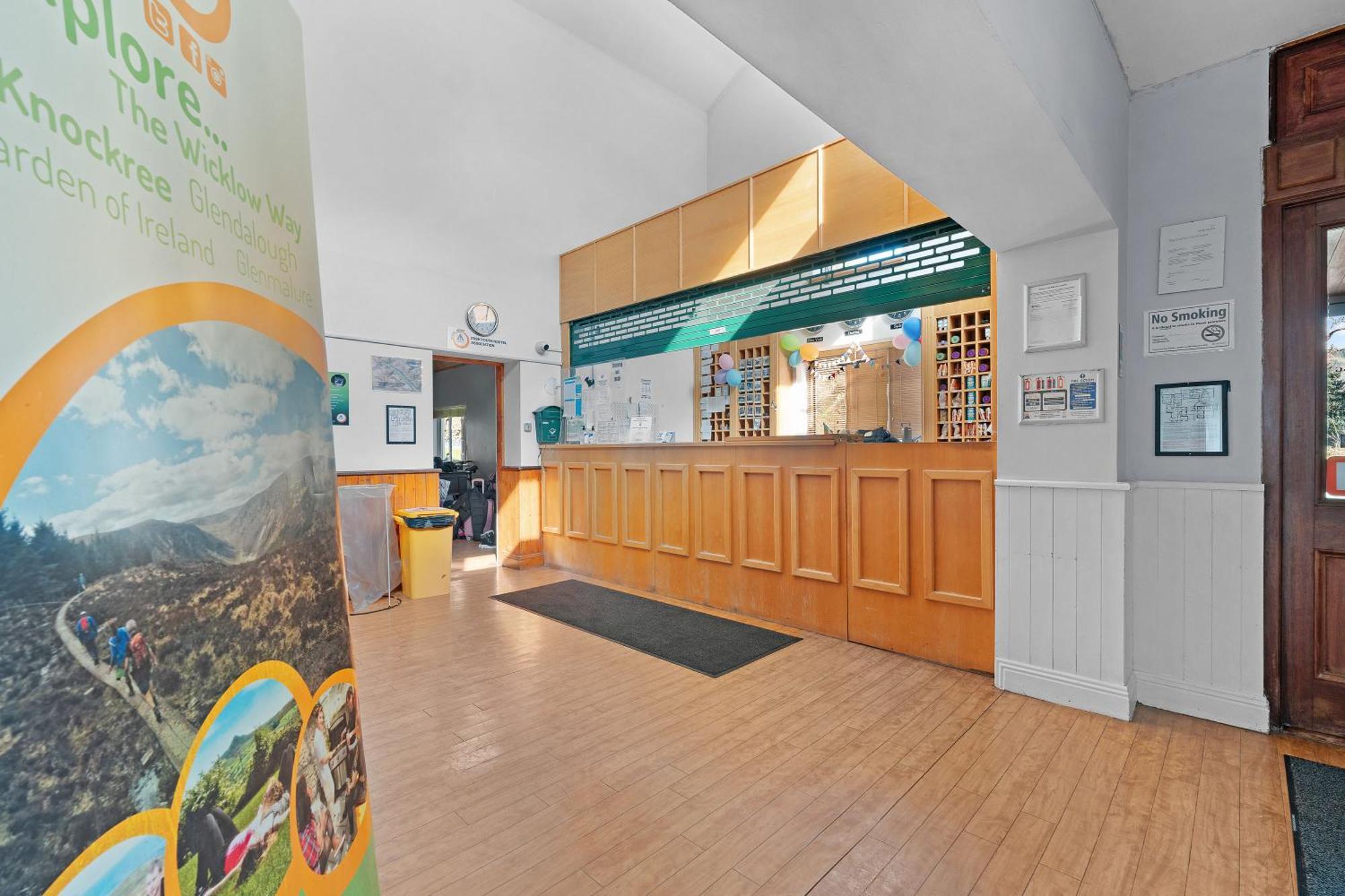 Glendalough International Youth Hostel Лараг Екстериор снимка