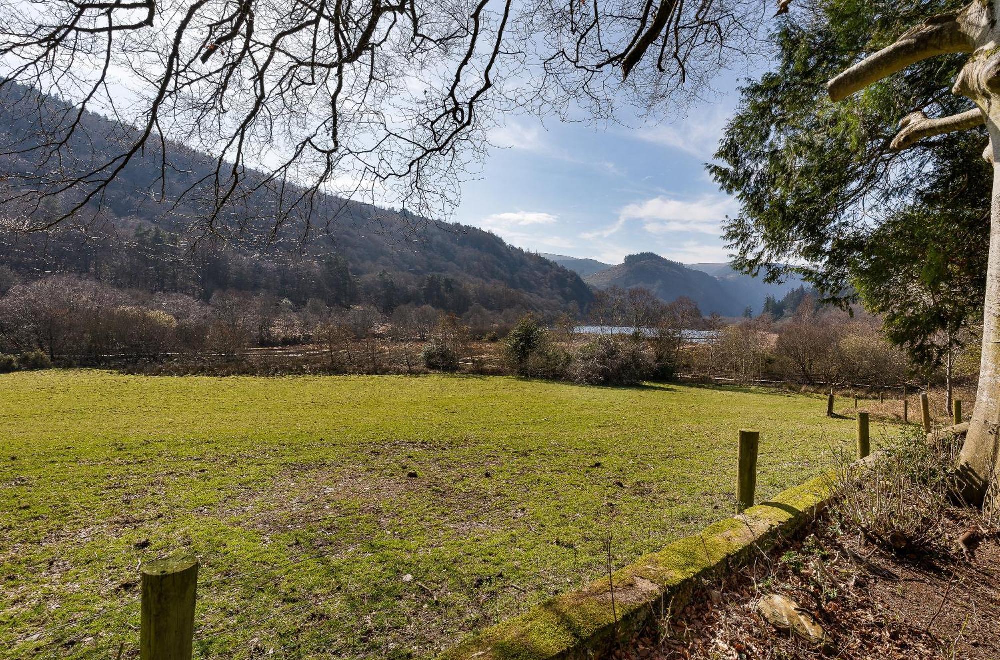 Glendalough International Youth Hostel Лараг Екстериор снимка