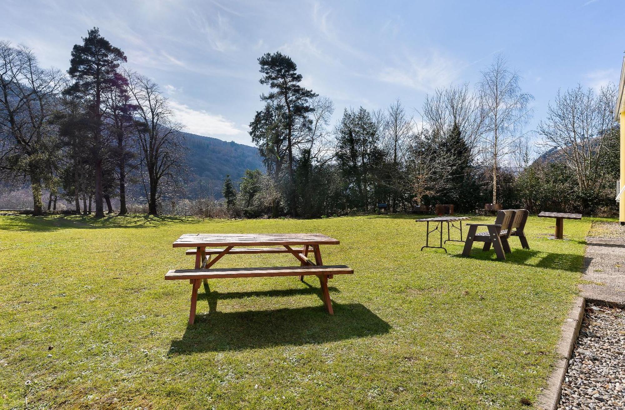 Glendalough International Youth Hostel Лараг Екстериор снимка