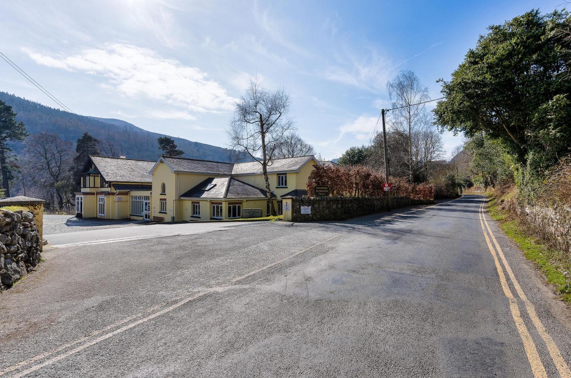 Glendalough International Youth Hostel Лараг Екстериор снимка