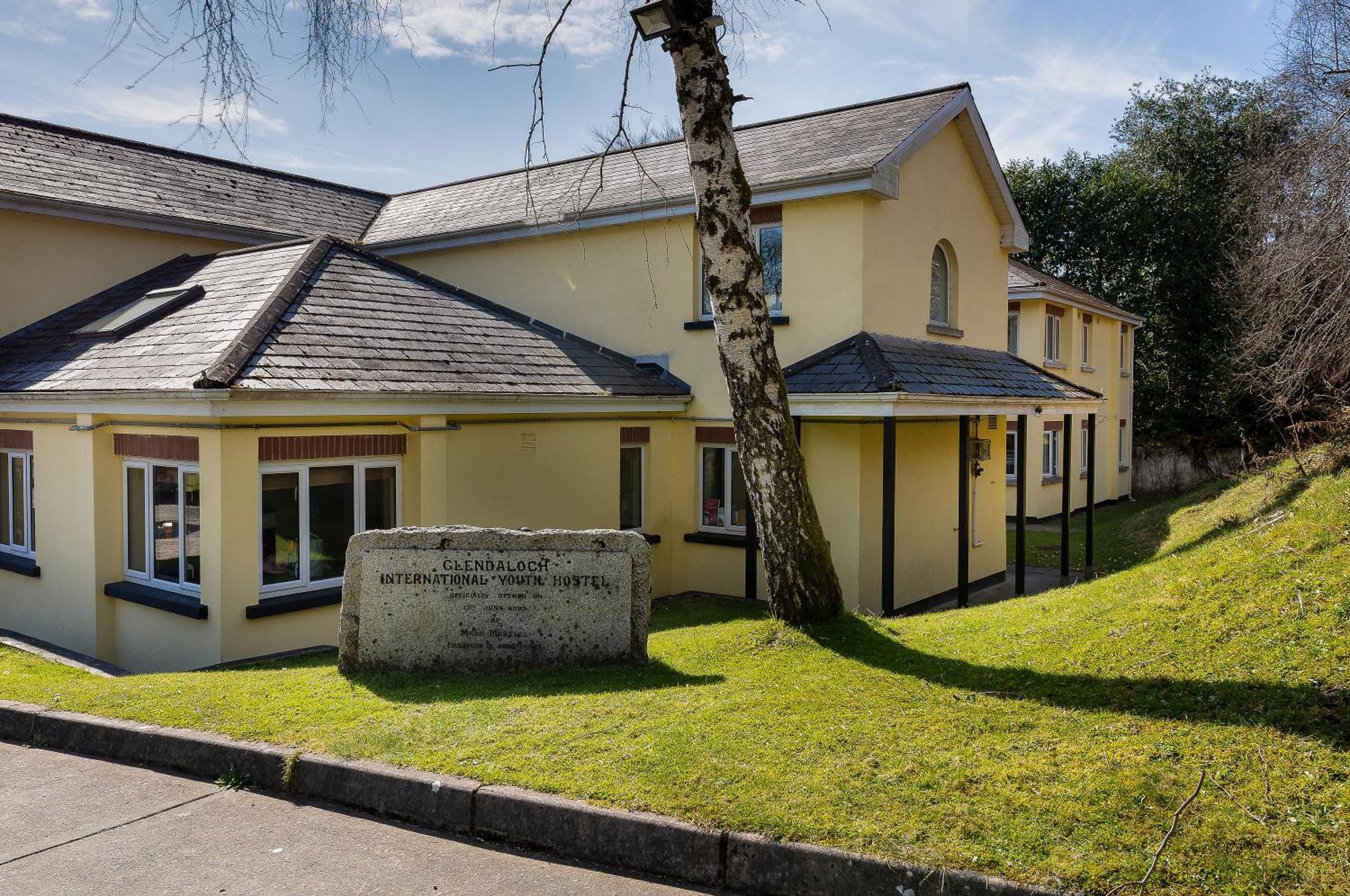 Glendalough International Youth Hostel Лараг Екстериор снимка